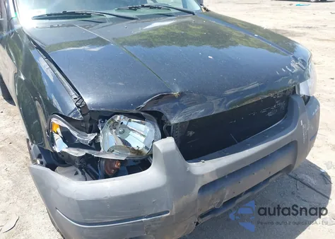 2004 Ford Escape Xlt z USA, uszkodzony, nr VIN 1FMYU93114DA20638